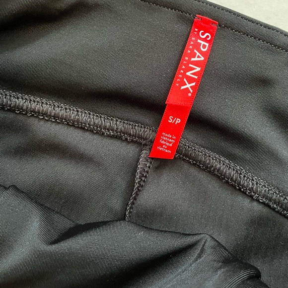 Spanx Faux Leather Patent High Shine Classic Black Leggings Small - Picture 4 of 4